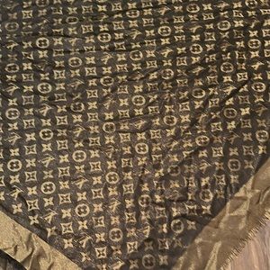 Louis Vuitton, Paris